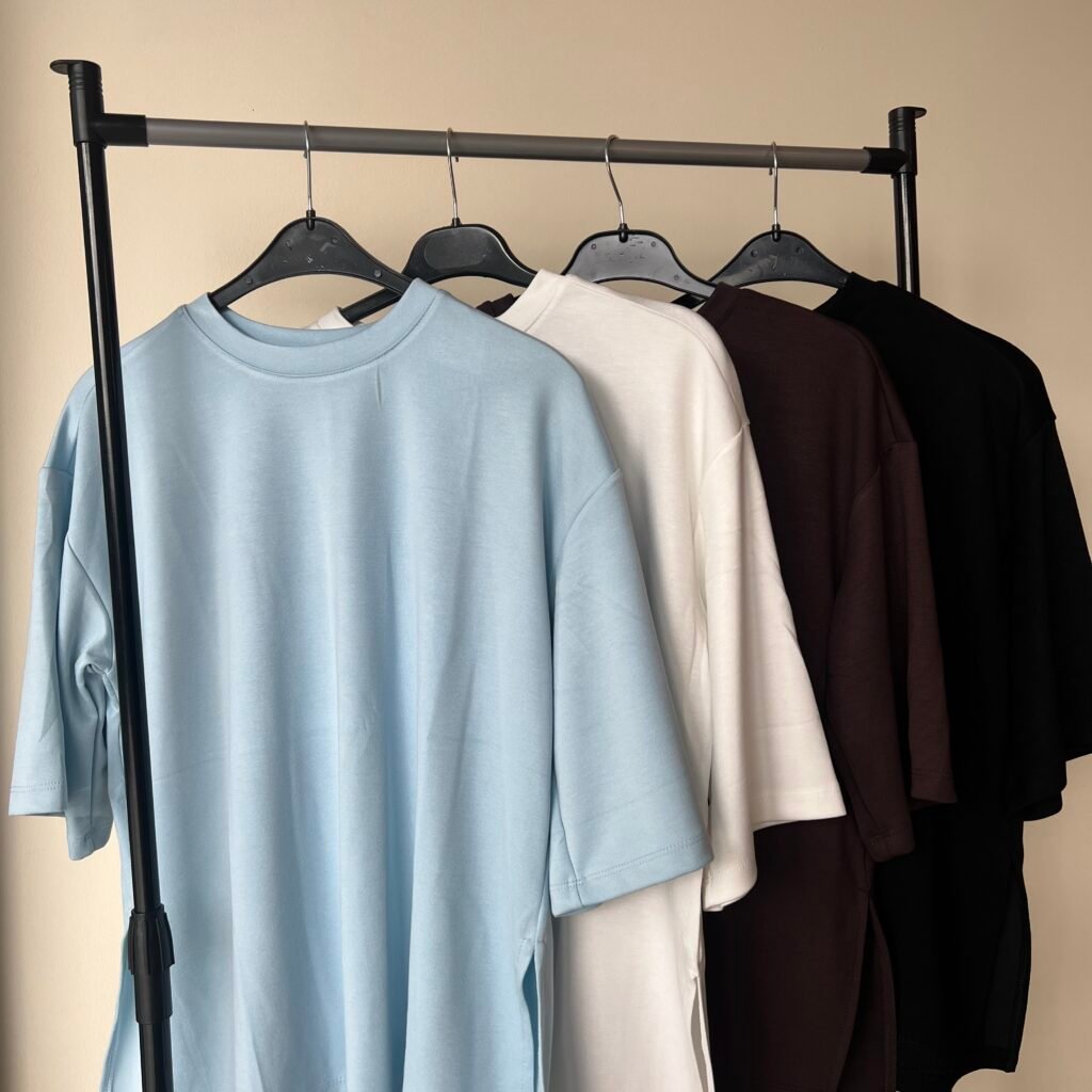 T SHIRT OVERSIZED WITH SLIT