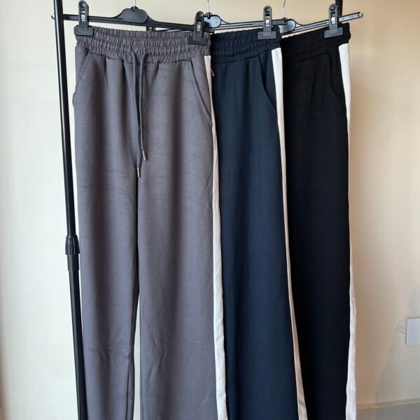 SWEATPANTS WITH WHITE
