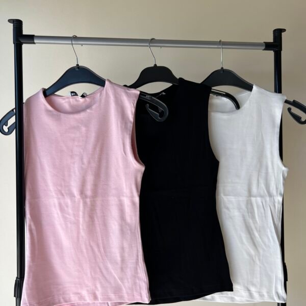 SLEEVELESS BASIC