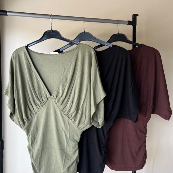V GATHERED TOP