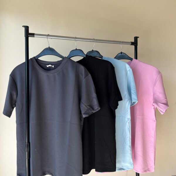 BASIC T SHIRT