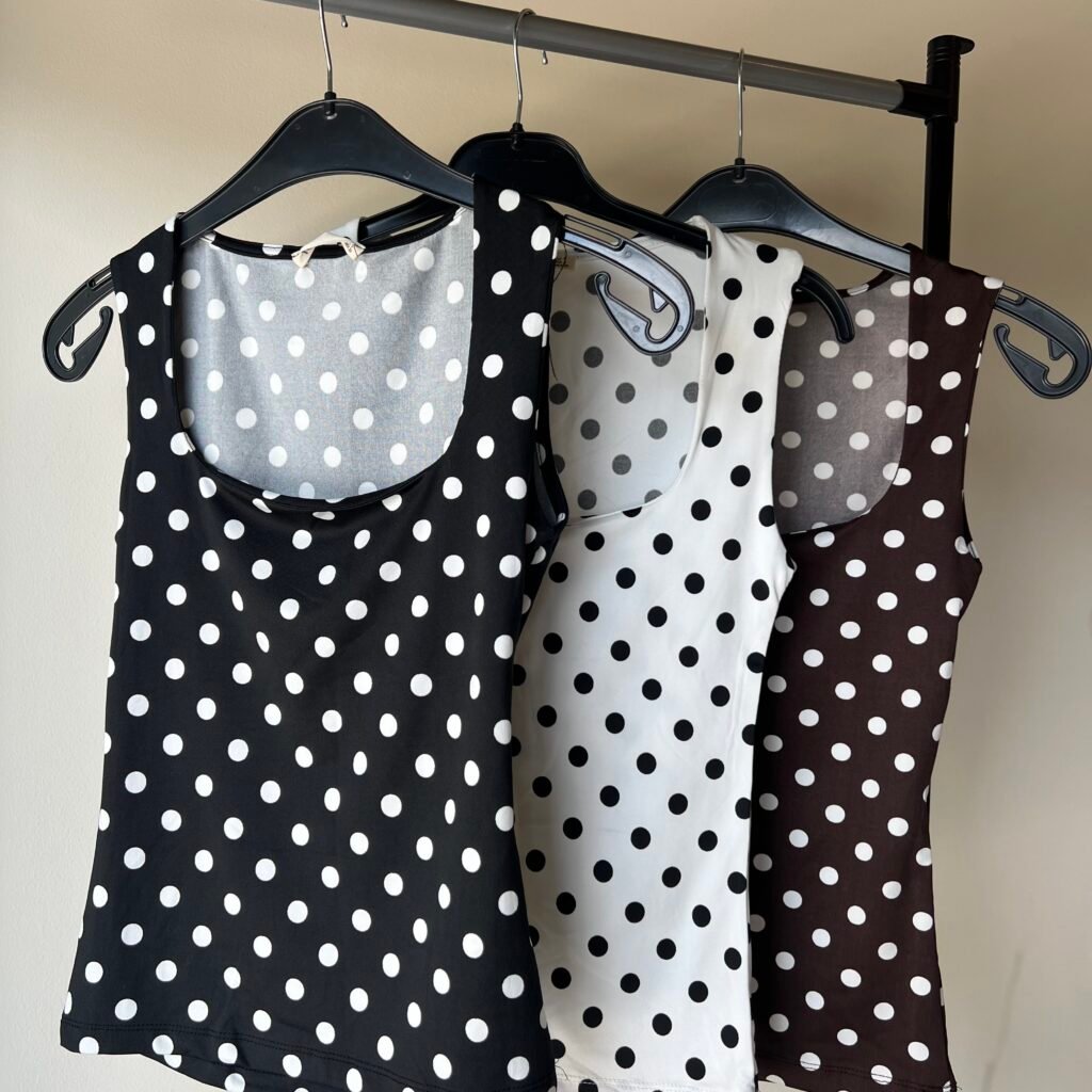 SQUARE NECK POLKA DOTS