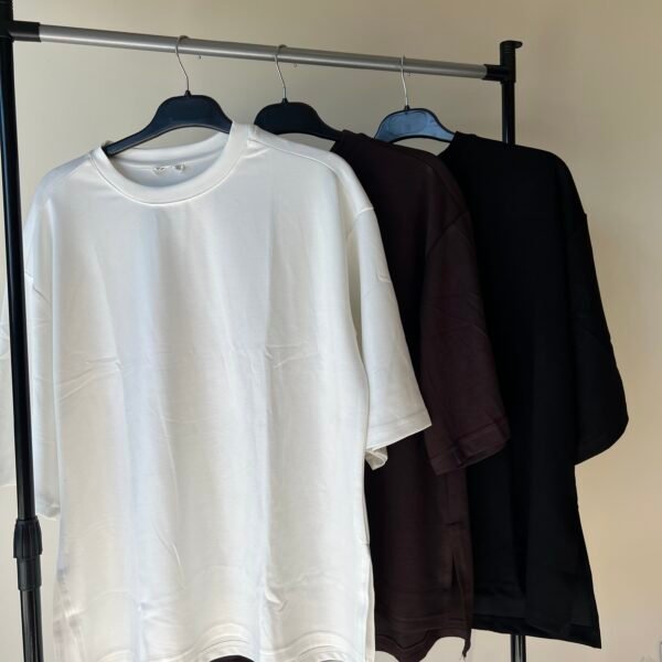 OVERSIZED T-SHIRT WITH SLIT