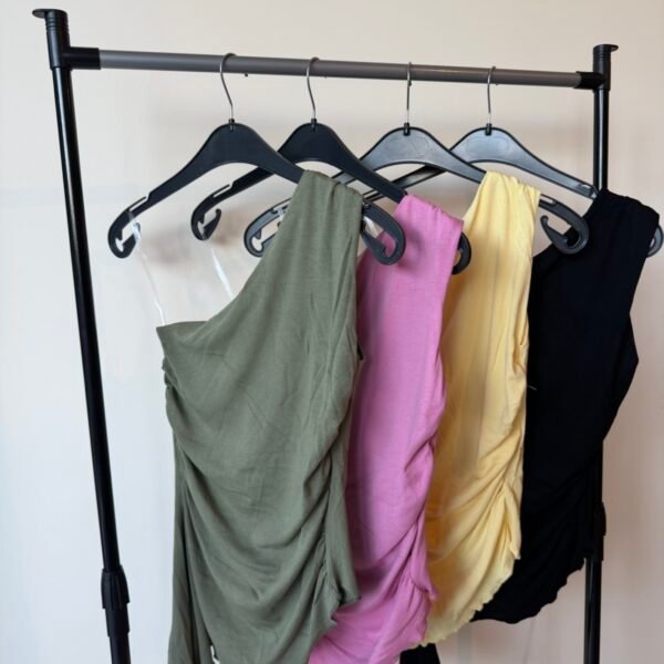 ONE SHOULDER GATHERED TOP