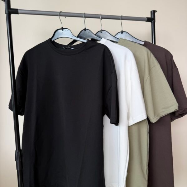 BASIC T SHIRT