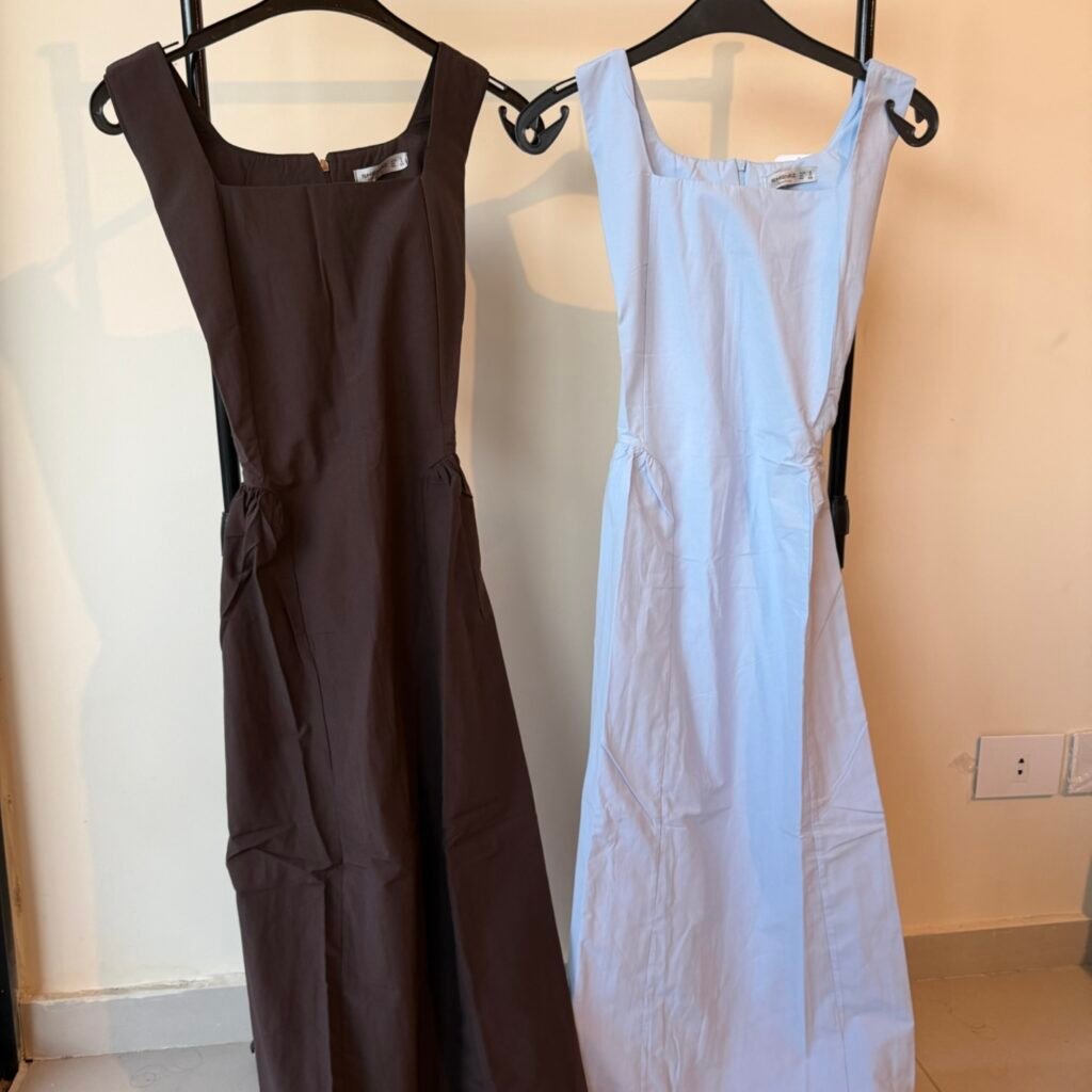 SLEEVELESS DRESS
