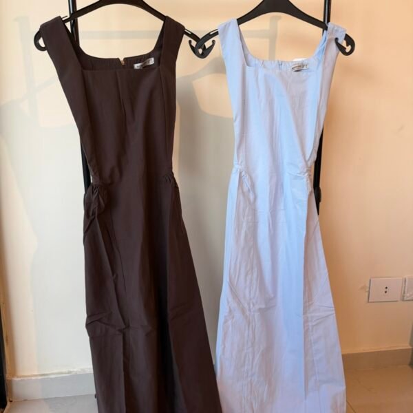 SLEEVELESS DRESS