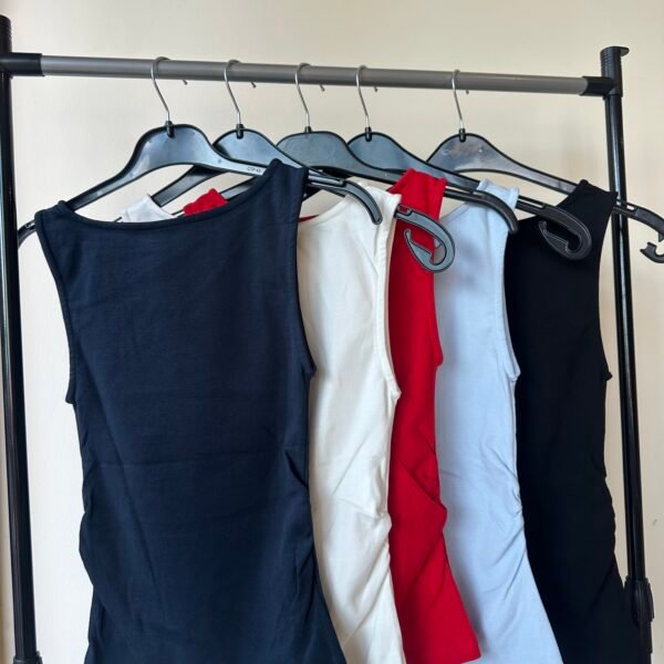 SLEEVELESS GATHERED BASIC