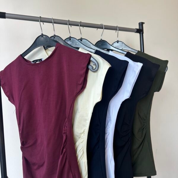 ROUND NECK GATHERED BASIC TOP