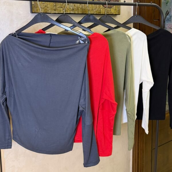 ASYMMETRIC NECKLINE TOP