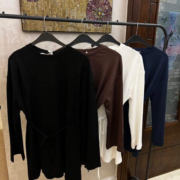 LONG SLEECE TOP WITH SLIT
